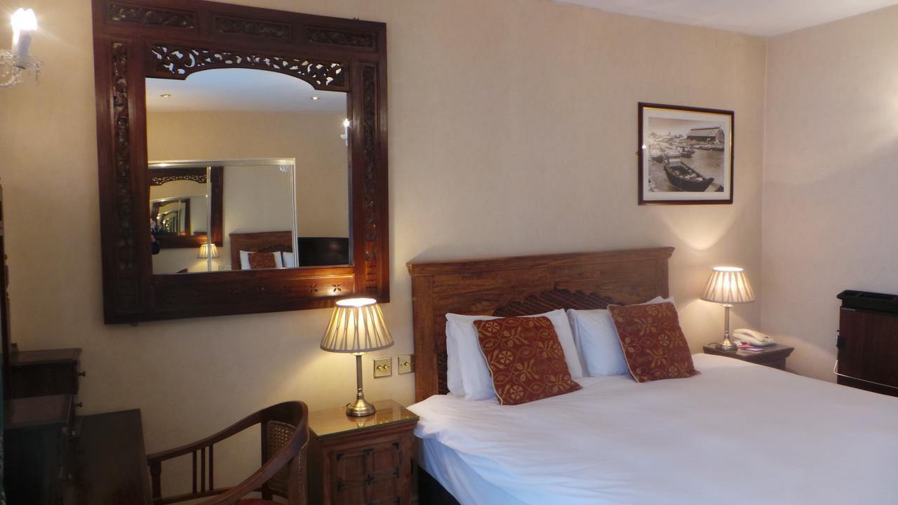 The Peacock Townhouse Hotel Kenilworth - Warwick Eksteriør billede