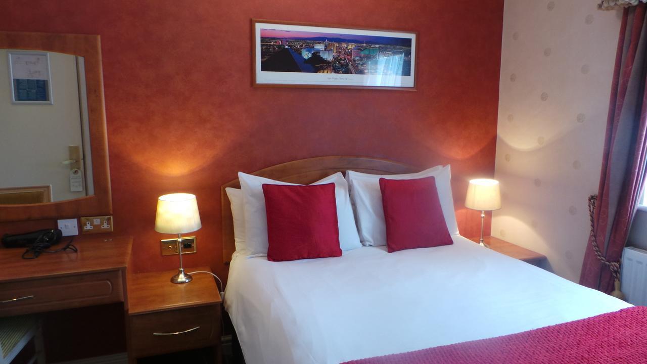 The Peacock Townhouse Hotel Kenilworth - Warwick Eksteriør billede